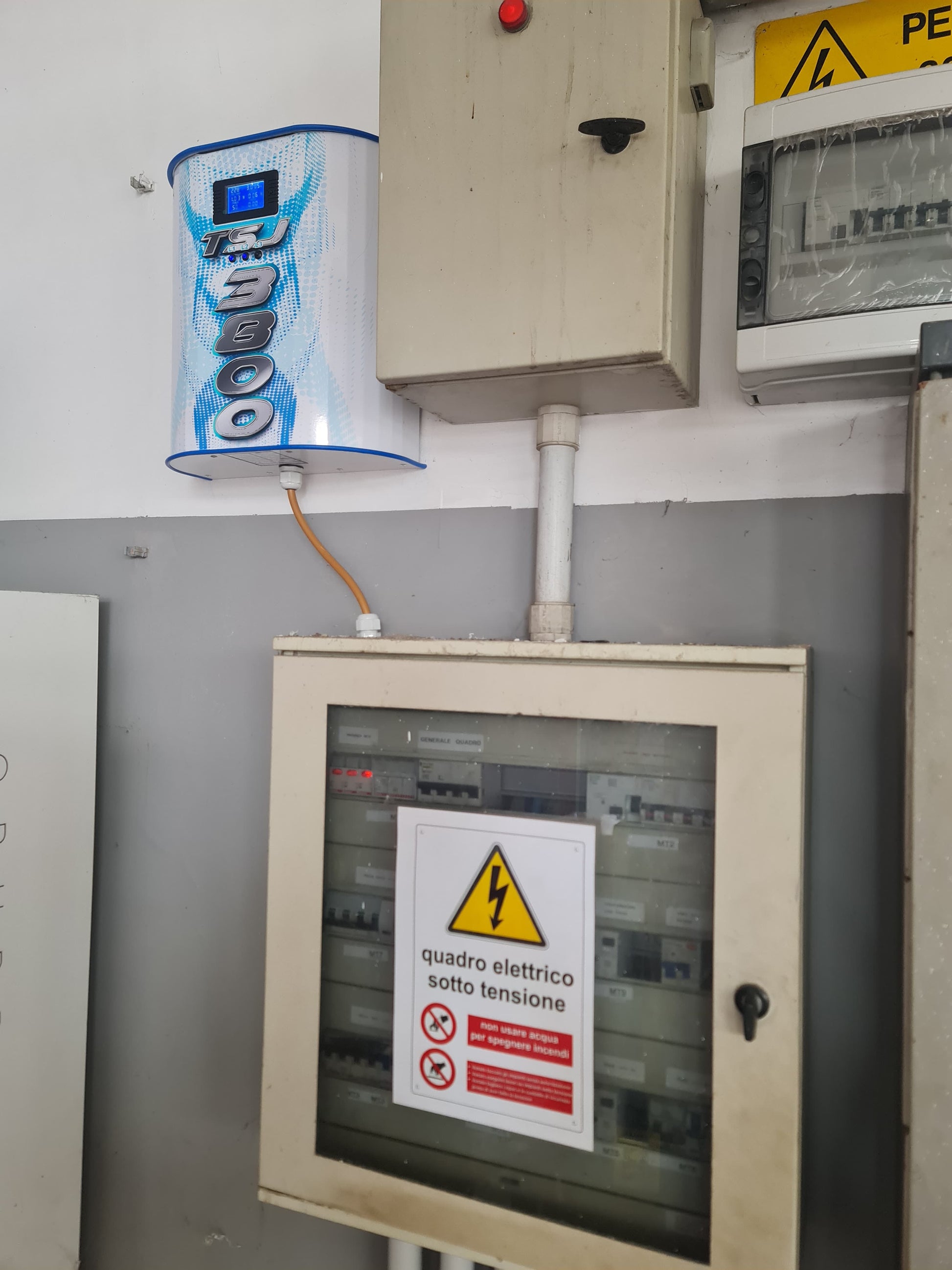 TSJ3800 – Smart Energy Saver for Small Businesses and Homes (Up to 30kW)