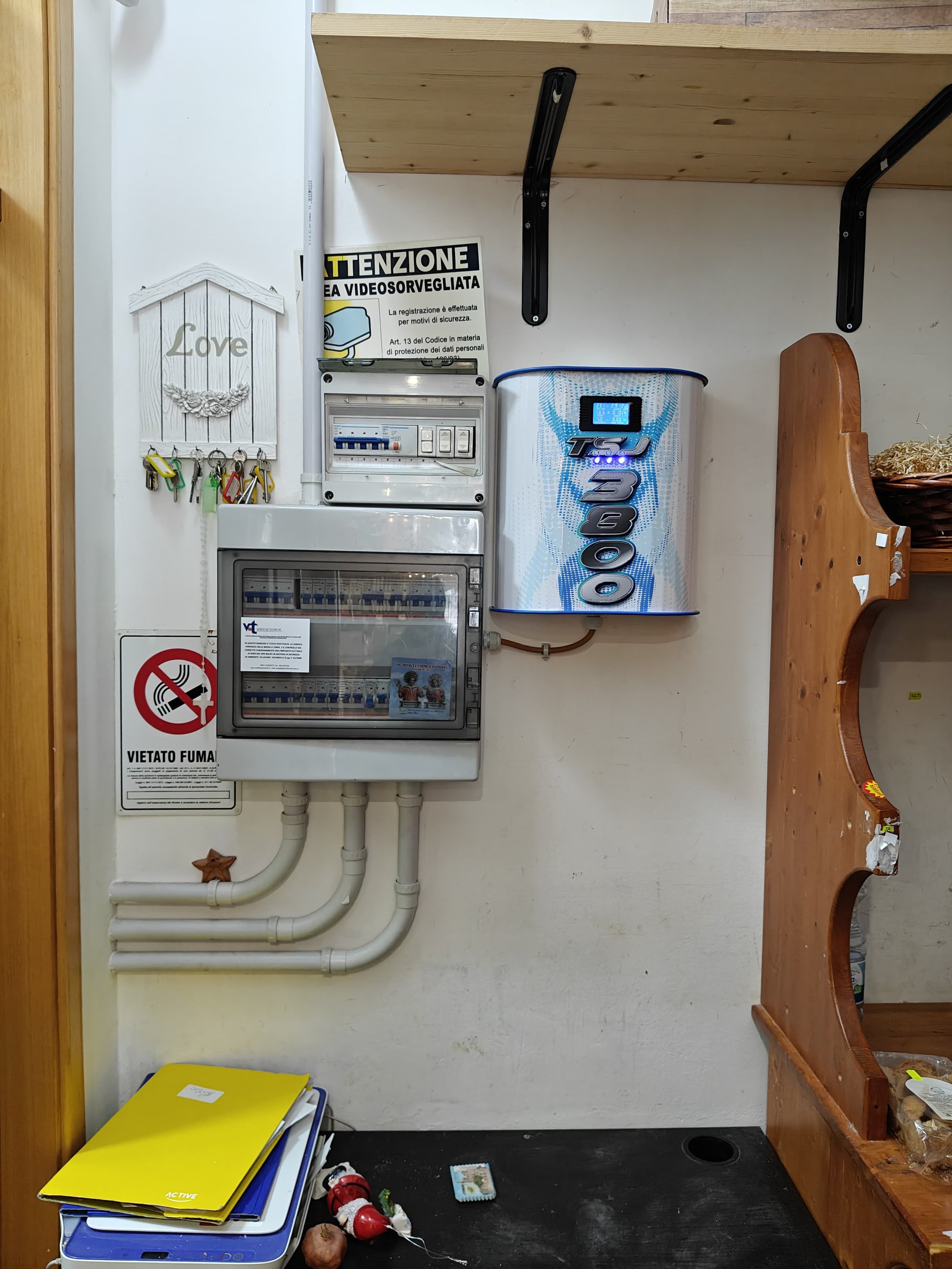 TSJ3800 – Smart Energy Saver for Small Businesses and Homes (Up to 30kW)